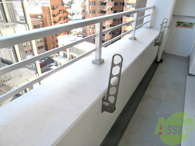 バルコニー　バルコニーです。外の景色を楽しむことができます。