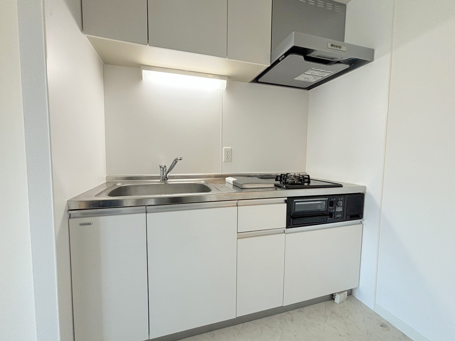 キッチン　嬉しいシステムキッチン付きです♪コンロを買わなくてもOK♪