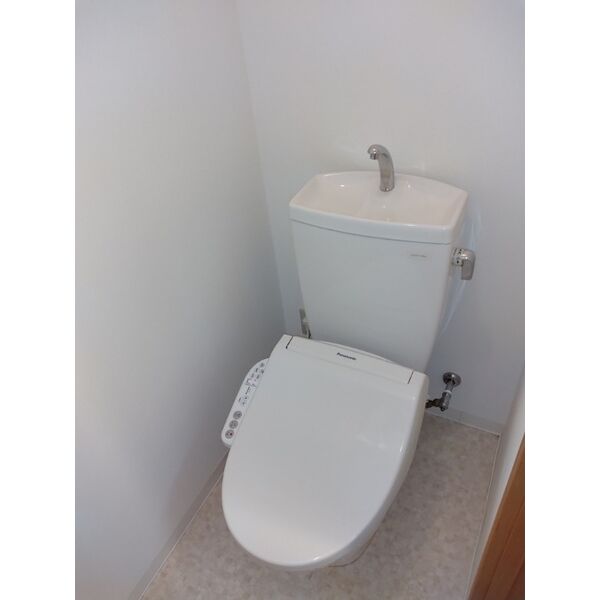 トイレ　別間取り　イメージ写真