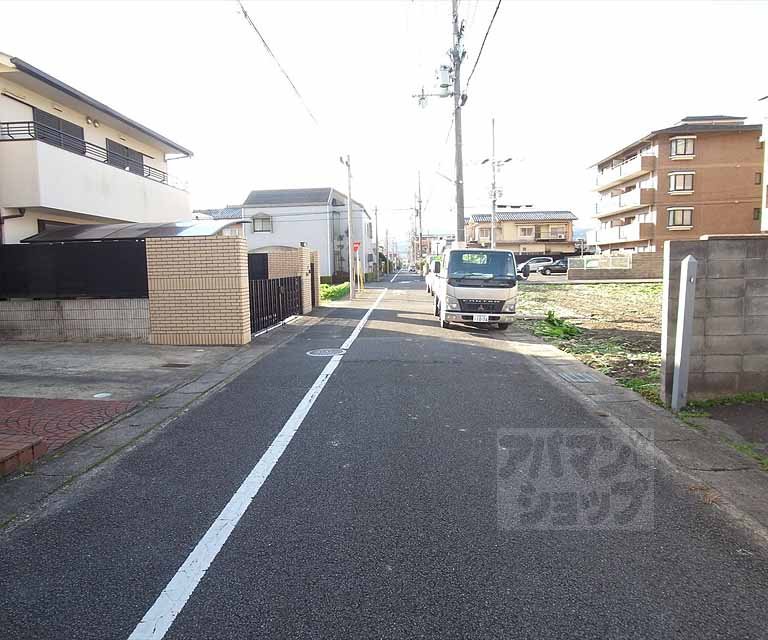 その他　前面道路です。