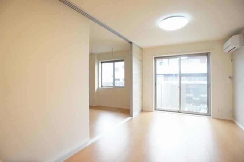 居室・リビング　図面と現状に相違がある場合には現状を優先