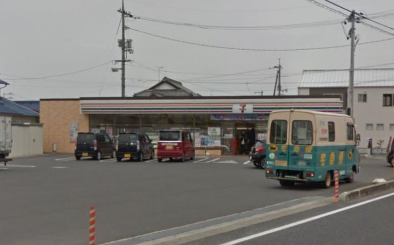 コンビニ　セブンイレブン岡山小山店（コンビニ）まで552m