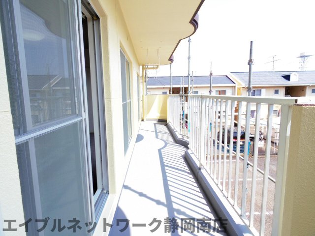 バルコニー　落ち着いた時間を過ごせるバルコニーです