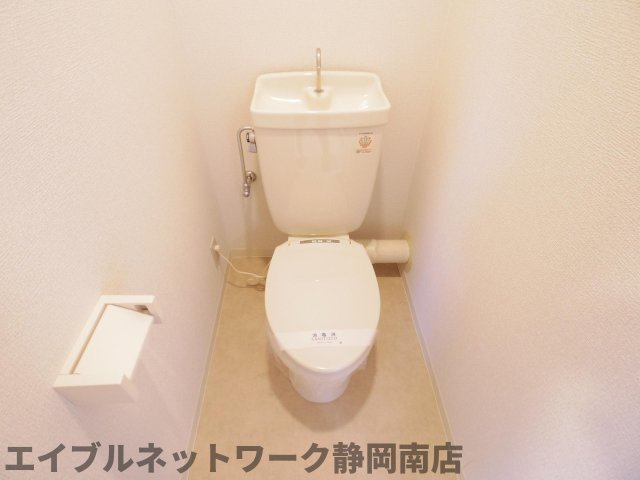 トイレ　清潔感のあるトイレです