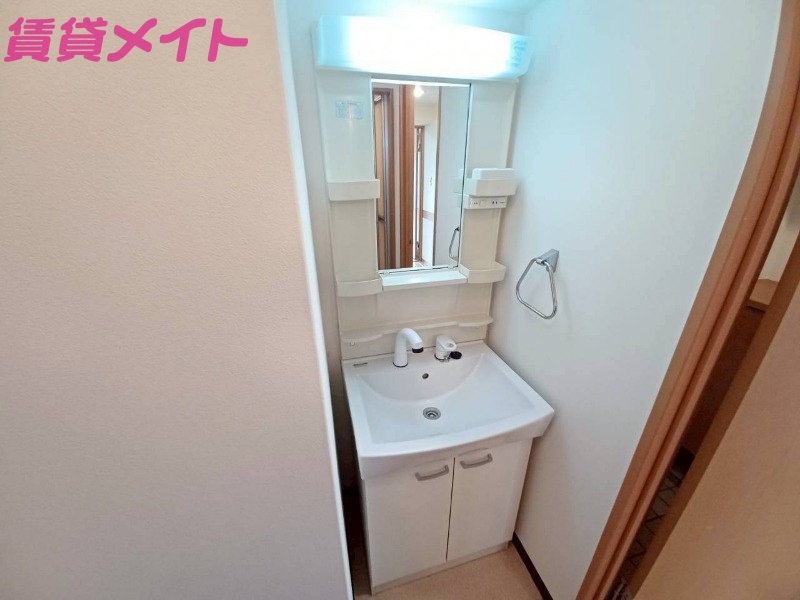 洗面設備　同物件別室写真