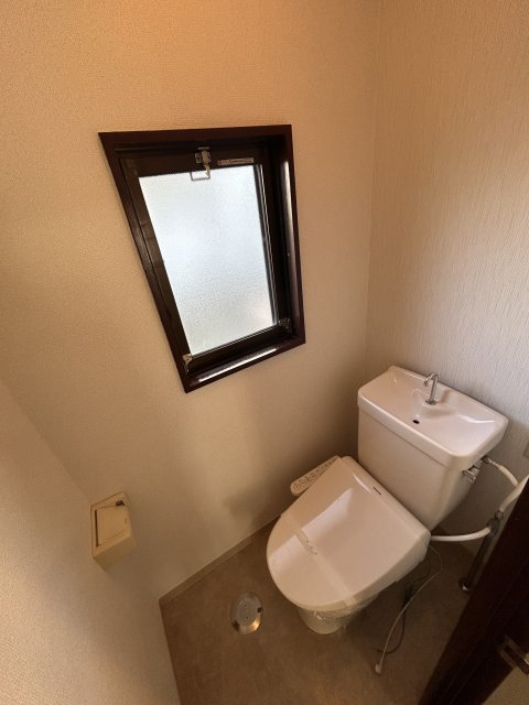 トイレ　※写真は１０３号室です