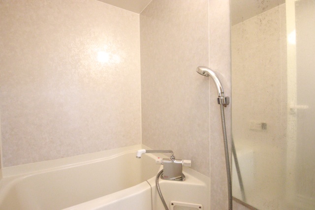 バス・シャワールーム　※別室の参考写真の為、現況優先です。