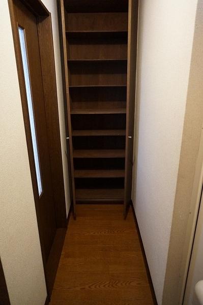 玄関　下駄箱