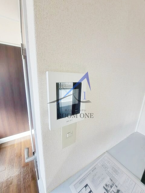 セキュリティ　モニター付きインターホンです。