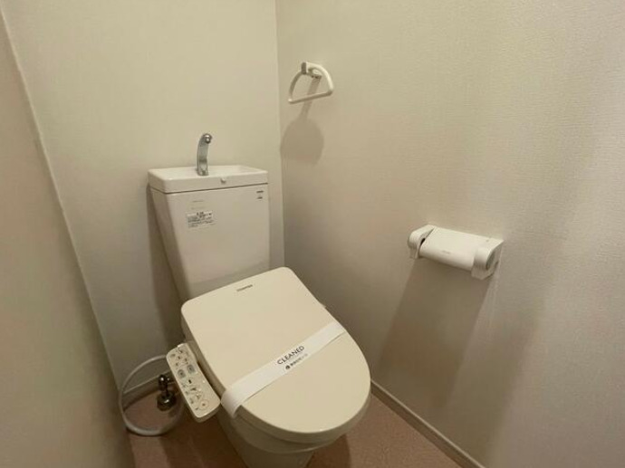 トイレ　※別室参考写真