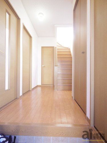 玄関　リビング/居室