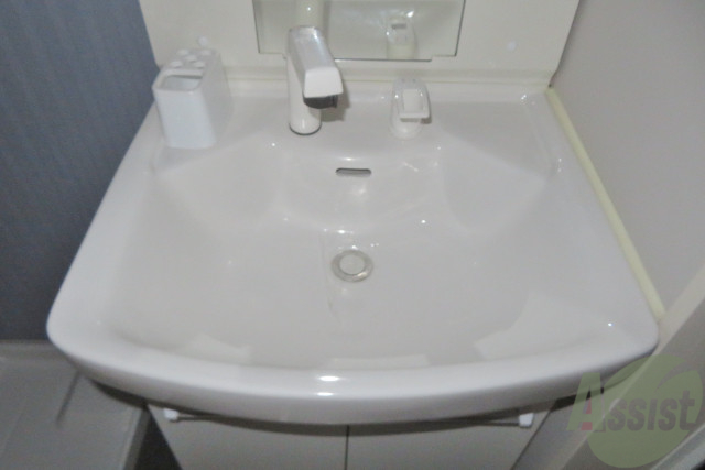 洗面設備　シャンプードレッサー。身支度はここでばっちり。