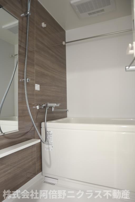 バス・シャワールーム　内装は別部屋の参考写真です。