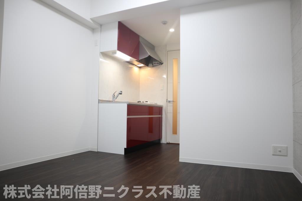 居室・リビング　内装は別部屋の参考写真です。