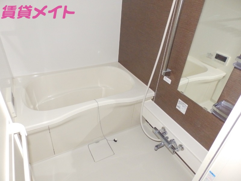 バス・シャワールーム　別部屋参考写真です