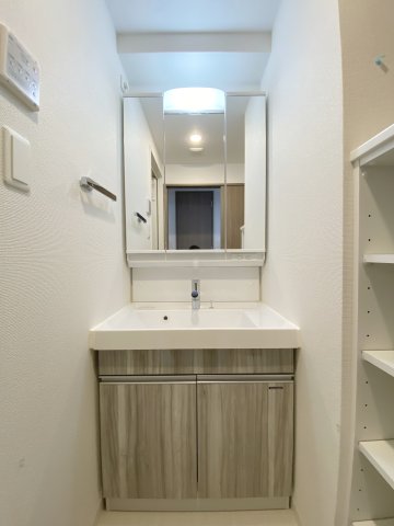 洗面設備　同仕様