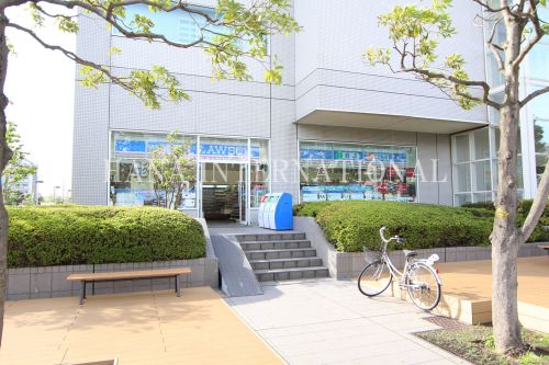 コンビニ　ローソン 浦安入船店（コンビニ）まで562m