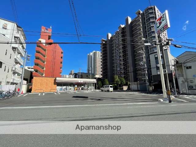 コンビニ　セブンイレブン（コンビニ）まで40m