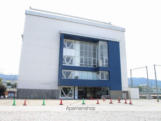 その他　鴨島公民館（その他）まで1100m