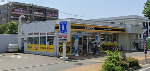 コンビニ　ローソン（コンビニ）まで520m