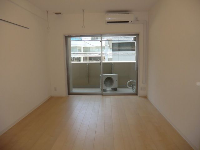 居室・リビング　エアコン完備の居室