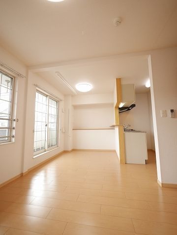 居室・リビング　☆明るい居室☆