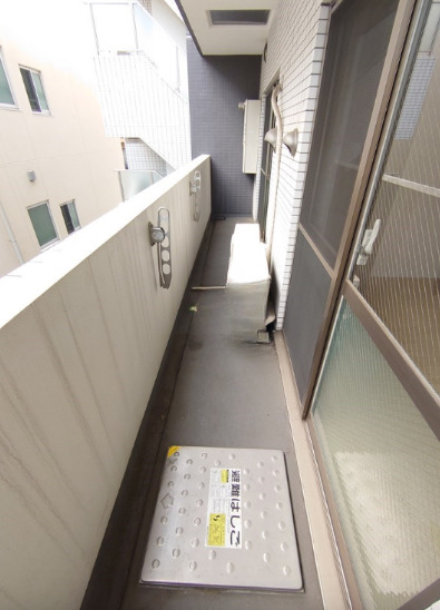 バルコニー　陽当たり良好なバルコニーです