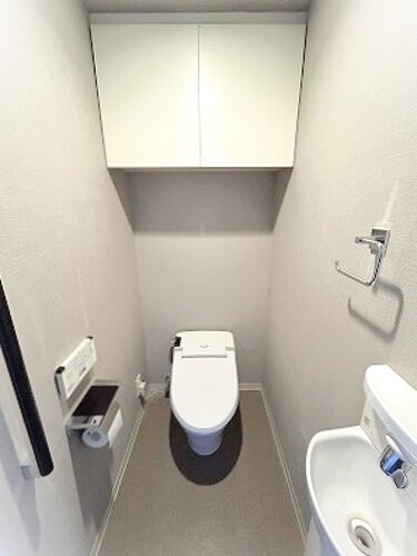 トイレ　洗浄暖房便座