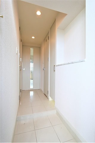 玄関　明るい玄関でお出迎え