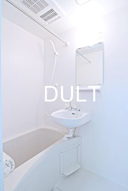 バス・シャワールーム　バスルームです。