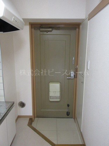 玄関　※別号室参考写真