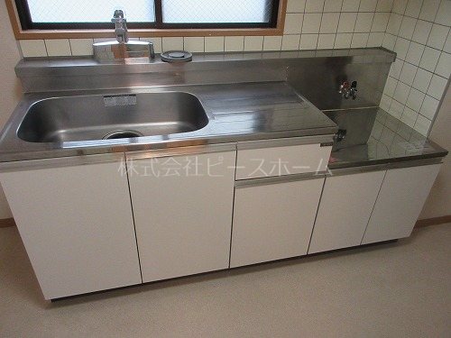 キッチン　※別号室参考写真