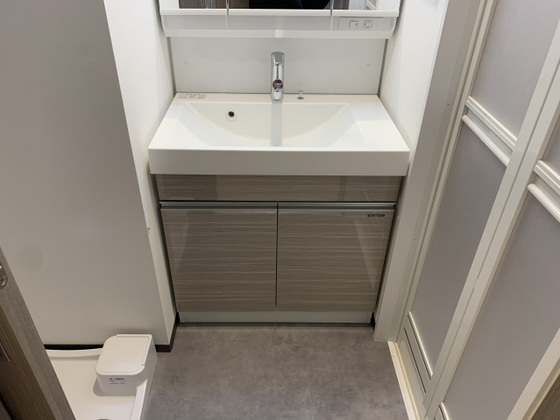 洗面設備　※別号室の写真です