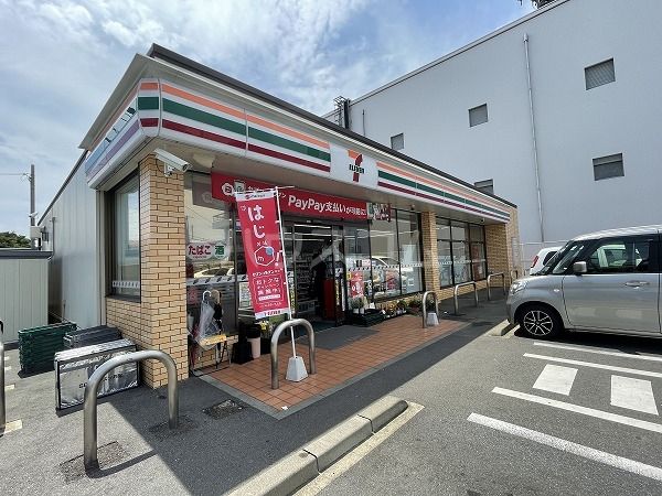 コンビニ　セブン-イレブン八千代大和田北店（コンビニ）まで559m