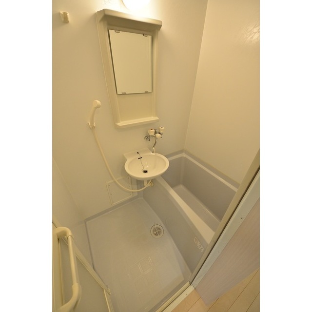 バス・シャワールーム　バス