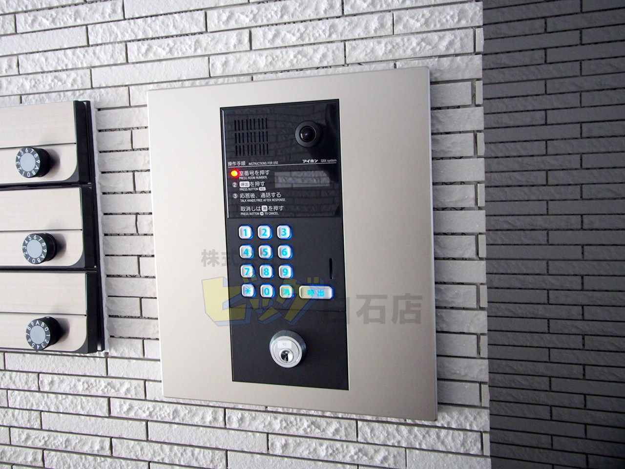 エントランス　人気のオートロック付きマンションです♪