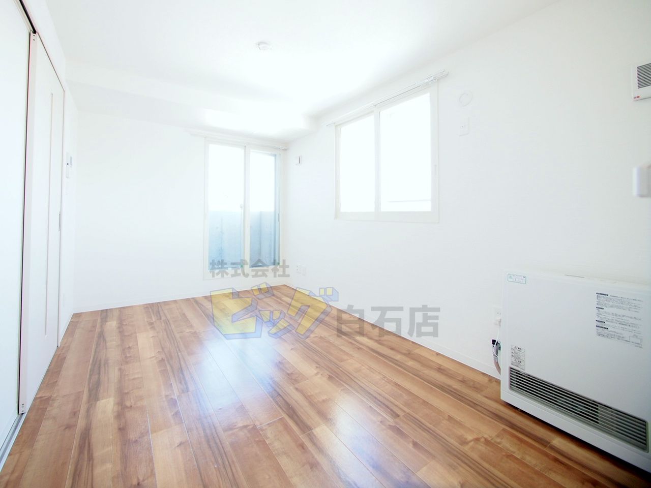 居室・リビング　明るいリビングです♪