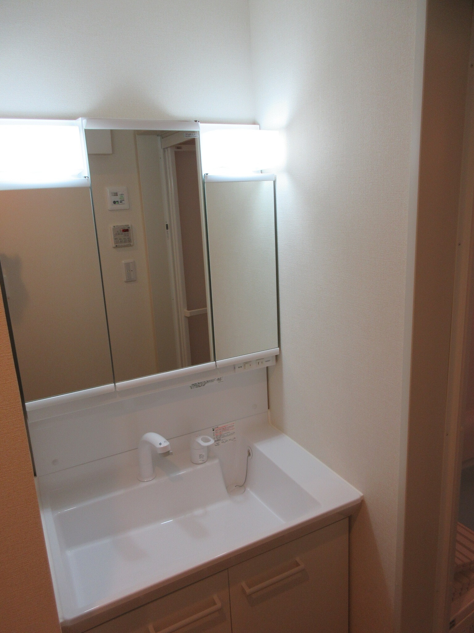 洗面設備　シャンプードレッサー