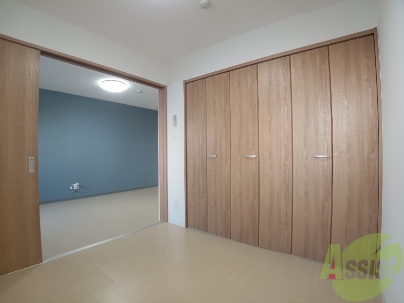 その他部屋・スペース　寝室です。二部屋をどう使うかはあなた次第です！