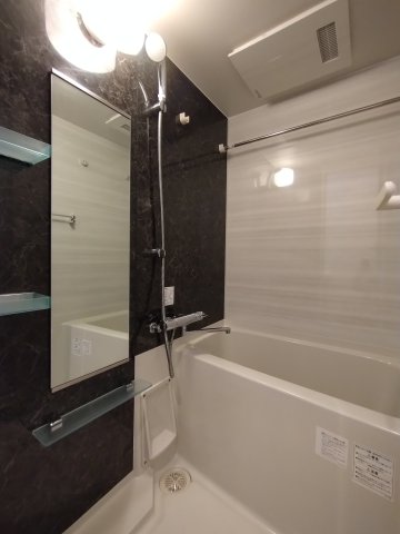 バス・シャワールーム　バスルーム