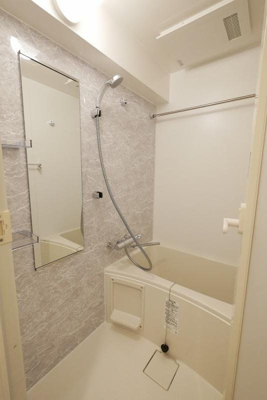 バス・シャワールーム　室内