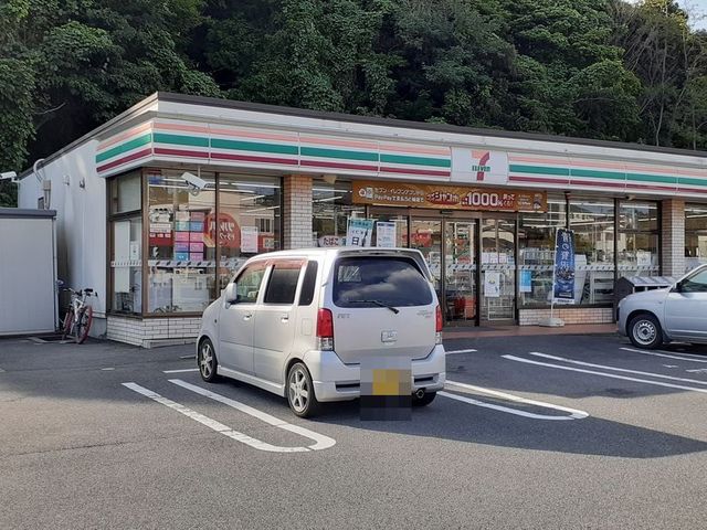 コンビニ　セブンイレブン市民運動公園前店（コンビニ）まで1000m