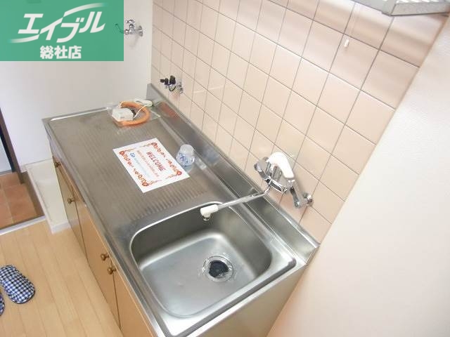 キッチン　同タイプのお部屋の写真です