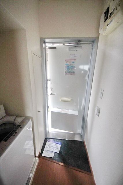 玄関　★見学希望等はタウンハウジング中央林間店までお気軽に♪★