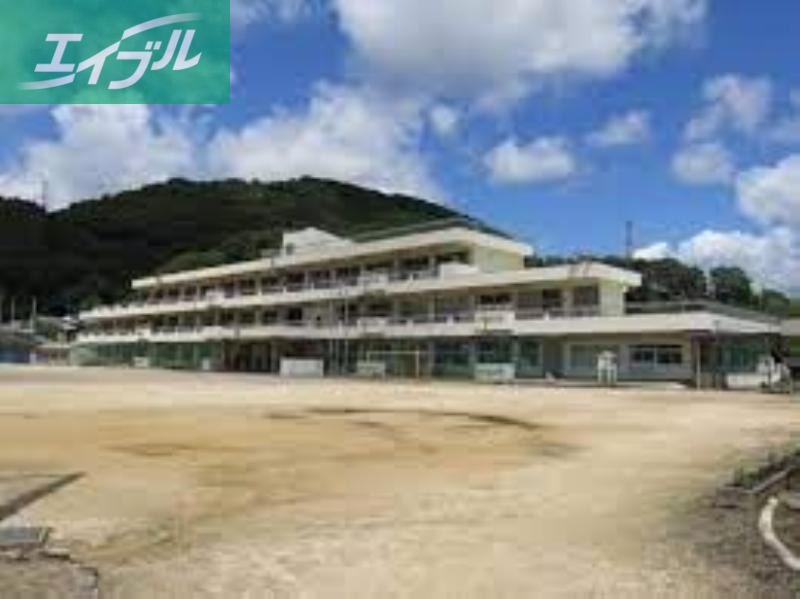 小学校　岡山市立御津南小学校（小学校）まで1341m