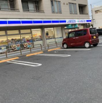 コンビニ　ローソン LTF茅ヶ崎中海岸店（コンビニ）まで526m