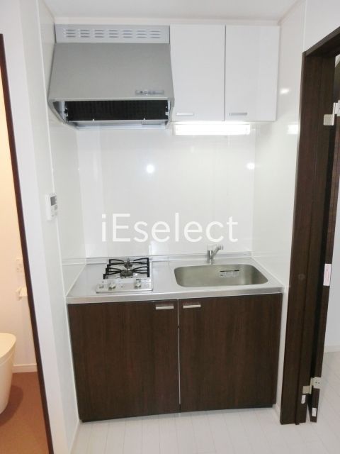 キッチン　お掃除の楽なシステムキッチン。