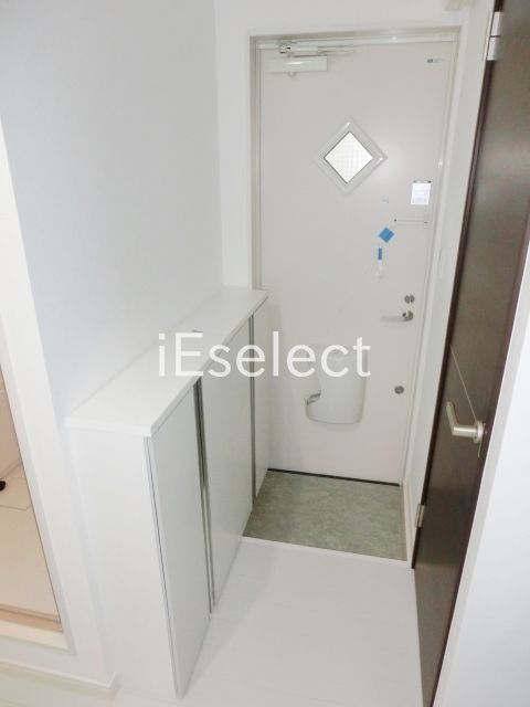 玄関　シューズＢＯＸ付です。