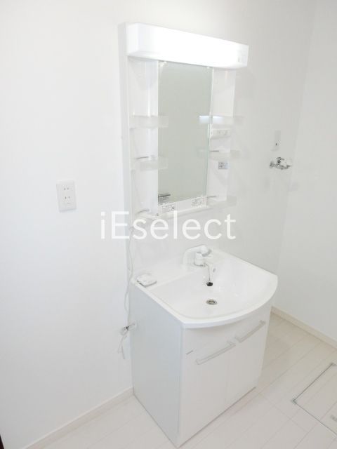 洗面設備　毎日使う独立洗面台です。