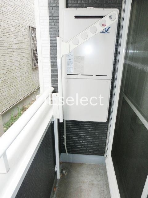 バルコニー　洗濯物も干せますね。